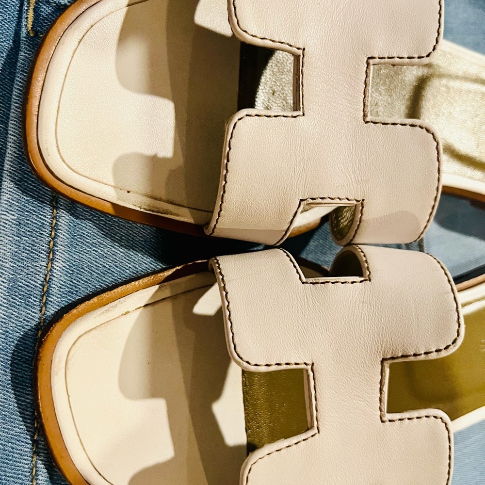 Hermes White and Olive Green Sandals - Picture 2 of 13